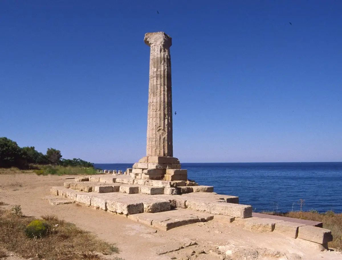 Capo Colonna — Tempio di Hera Lacinia Calabria Italy