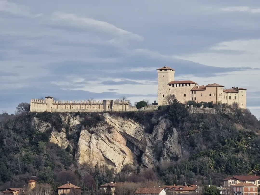 Rocca di Angera