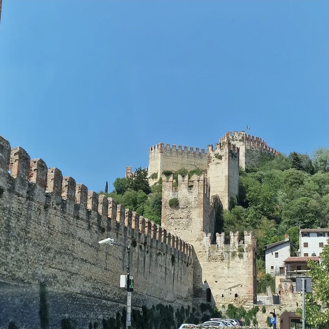 The walls and castle of Soave